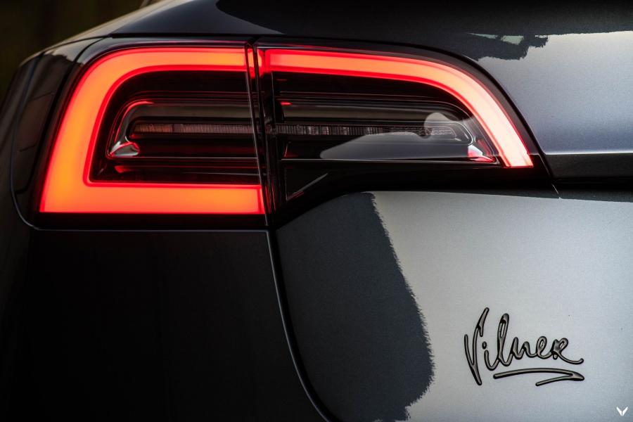 Детали экстерьера Tesla Model 3 by Vilner 2019 года  (фото 3 из 13)